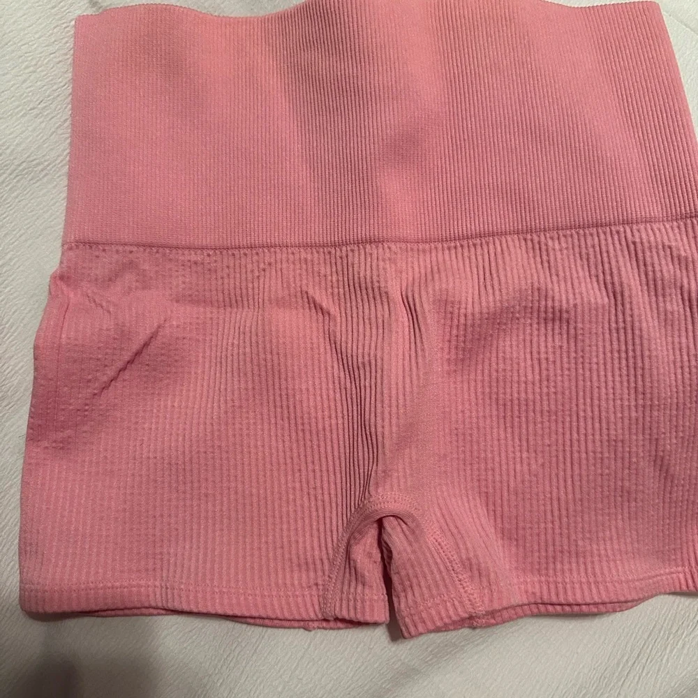 Colsie Workout Set - Picture 2 of 5